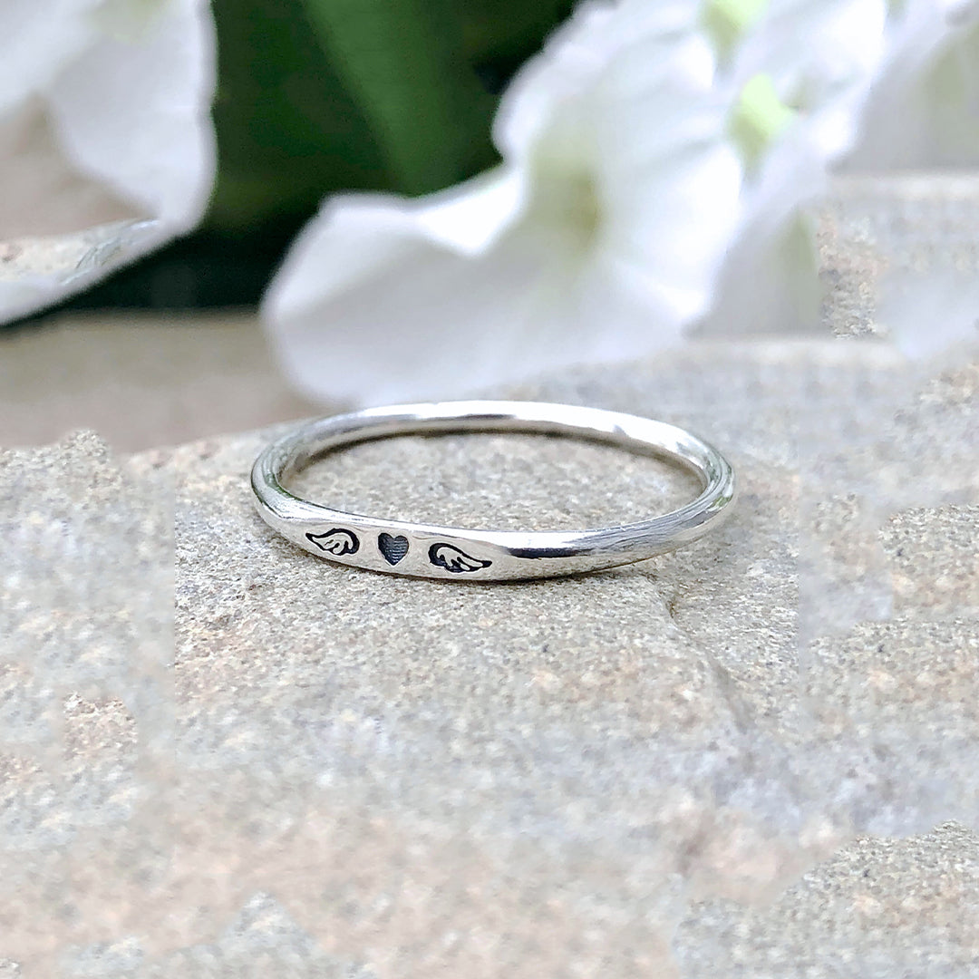 For Memorial - Heart With Wings Thin Ring