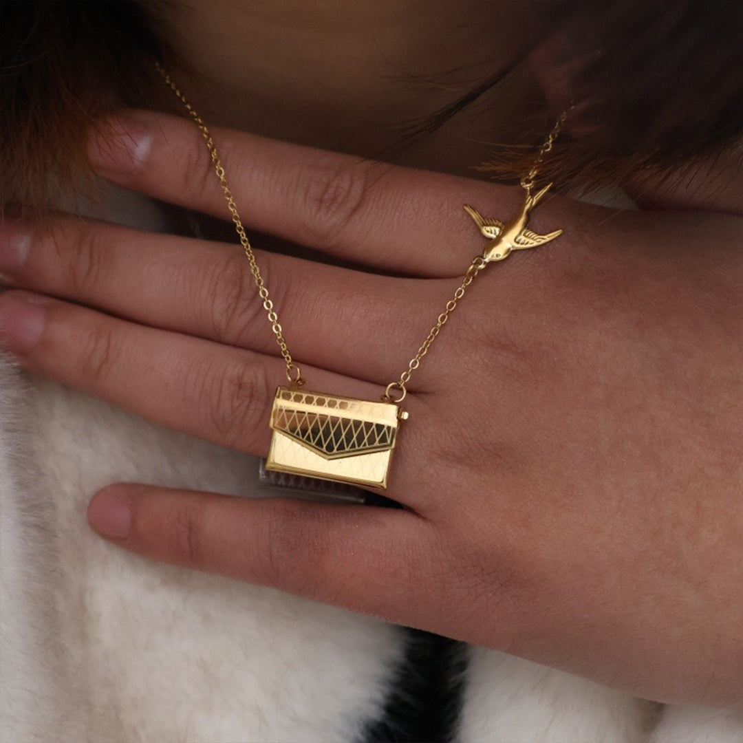 Customized Message Swallow Envelope Necklace