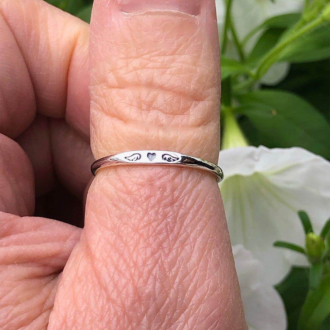 For Memorial - Heart With Wings Thin Ring