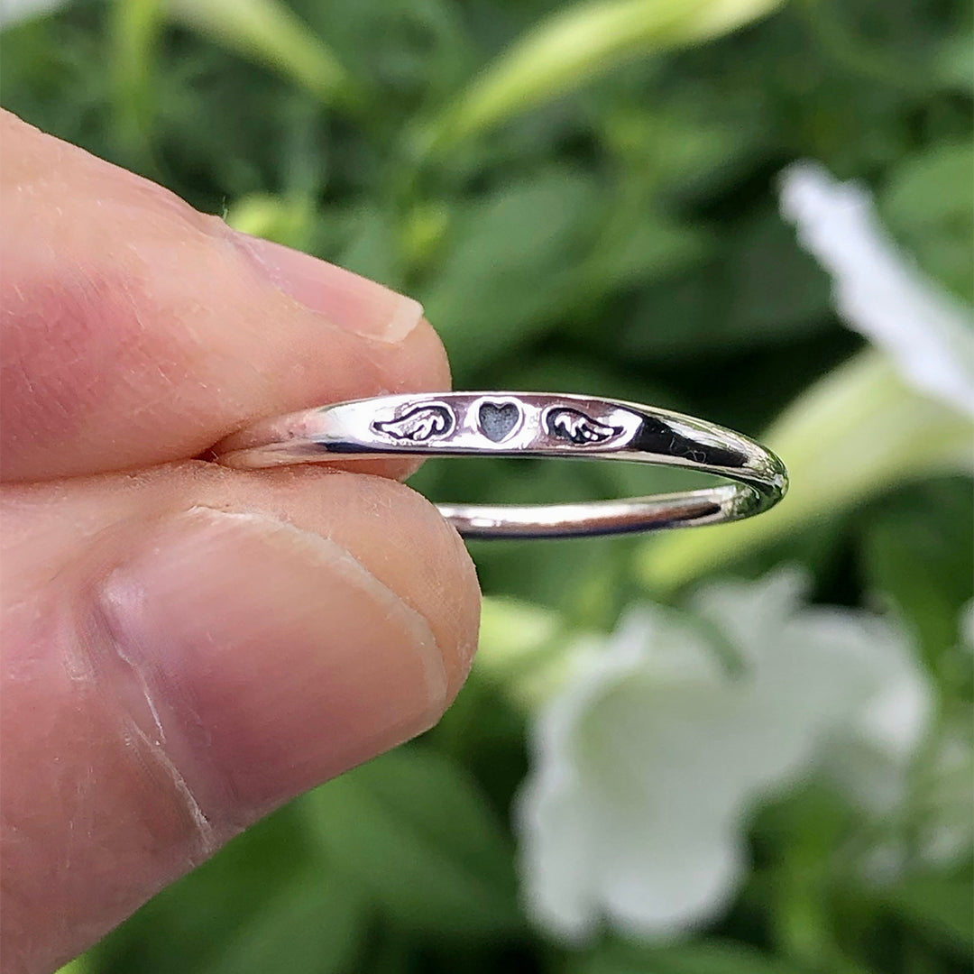 For Memorial - Heart With Wings Thin Ring