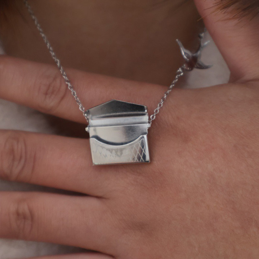 Customized Message Swallow Envelope Necklace