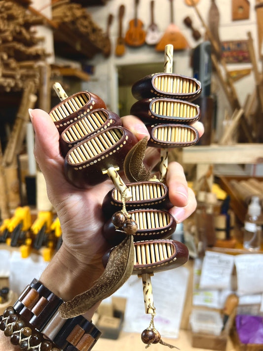 Natural Seed Shakers